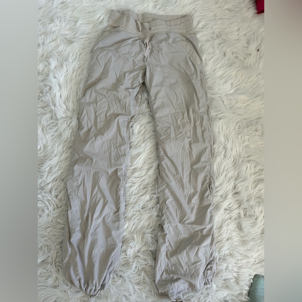 Lululemon cream pants size 6